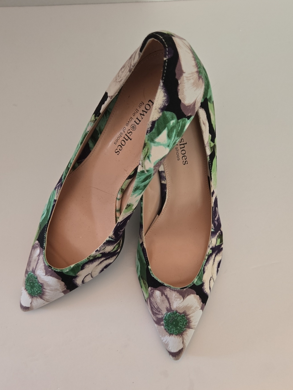 Town Shoes Women's Green Floral Pointed Toe Heels